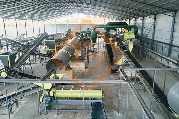 養(yǎng)殖場糞污制作有機肥設(shè)備需要哪些?配套有機肥生產(chǎn)設(shè)備工藝流程