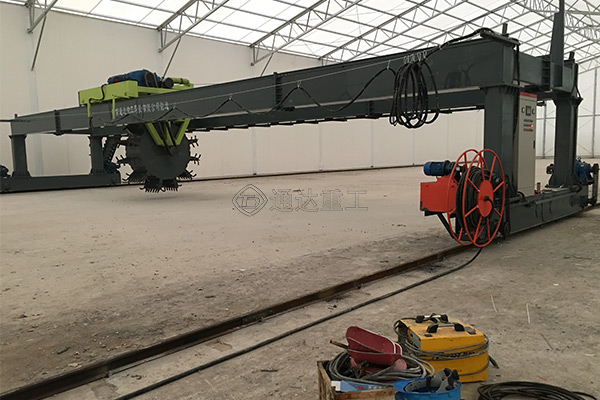 廠家直銷跨度18米槽式葉輪翻堆機